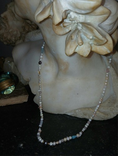 Lunga collana filo perle