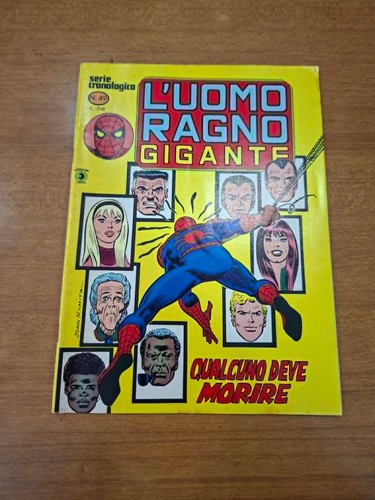 Uomo ragno gigante 49 - ragno,