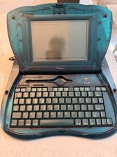 Apple Newton eMate 300 con
