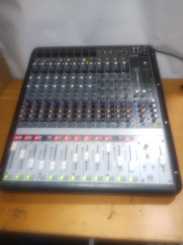 Console mixer analogico