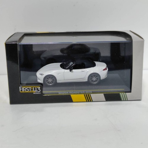Minicar bianca mazda - 1/43,