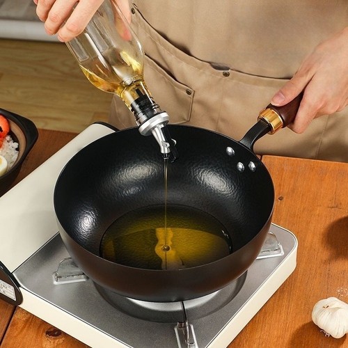 Padella wok ghisa 24 - padella,
