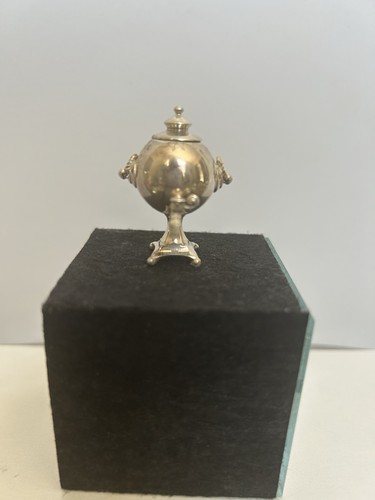 Samovar miniatura in - in,