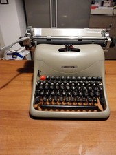 Macchina Da Scrivere Olivetti Mod. Lexicon 80 