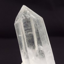 * MINERALI *QUARZO IALINO