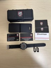Orologio Luminox 3051RH.JL in gomma nera usato