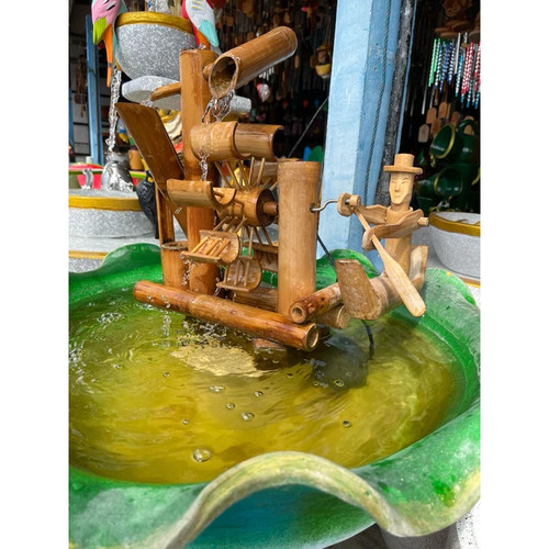 Ruota acqua bambù fatta - , a