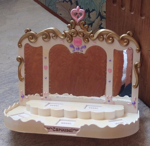 Vintage matchbox carousel - matchbox,