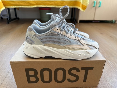 Taglia adidas yeezy boost - taglia,