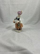 Statuina In Porcellana Antica