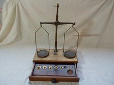 ANTIQUE W&T AVERY "CLASS B"  TO WEIGH 2oZ BRASS BEAM SCALES WITH CASED WEIGHTS
