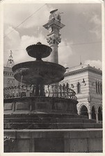 * UDINE - Piazza Contarena, Fontana di Giovanni da Udine e Colonna Veneta 1952