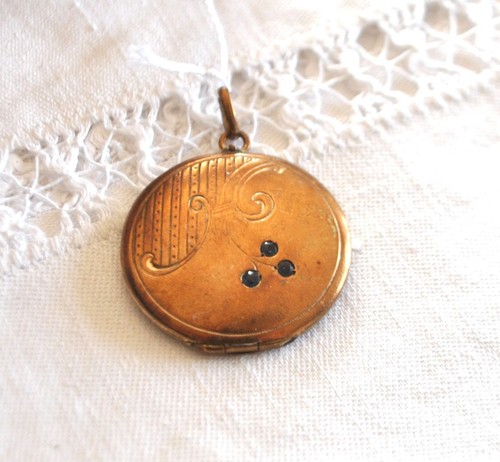 Pendentif médaillon - pendentif,