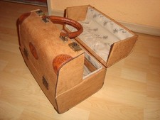 vecchia valigetta cosmetica