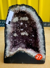 Stunning amethyst geode cave - stunning,