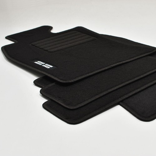 Tappetini velluto con logo - in,