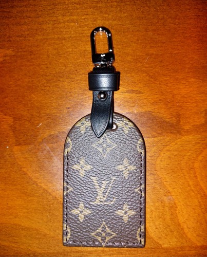 Louis vuitton etichetta - louis,