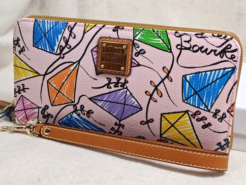 Dooney bourke kite - dooney, &