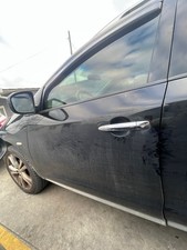 porta anteriore sinistra