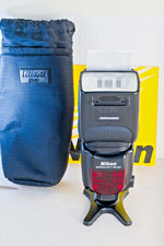 Nikon Speedlight SB-900 -