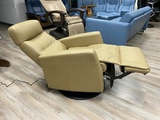 IMG Divani RM125 Small Power