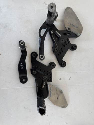 Pedane arretrate valter moto - pedane,