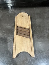 Antico taglierino per erbe /