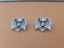 2 SPILLE PINS ROCK