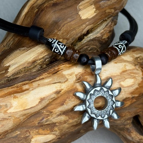 Collana pelle nuovo - in,