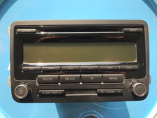 CODICE 8157647202360 5MM0035186A RADIO BLAUPUNKT VW POLO USATA BUONE CONDIZIONI