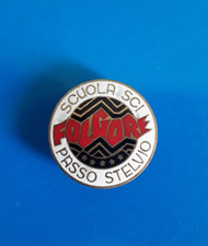 SPILLA "SCUOLA SCI - PASSO STELVIO - FOLGORE" 5 stelle, metallo, smalto, d. 4 cm
