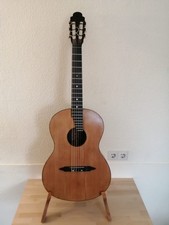 Vecchia chitarra antica
