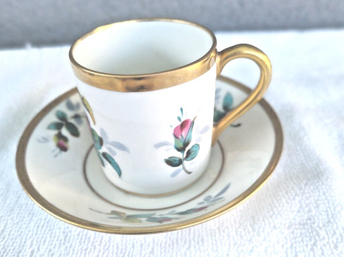 Tasse soucoupe forme - et,
