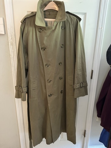 Burberry trench coat 38r - coat,
