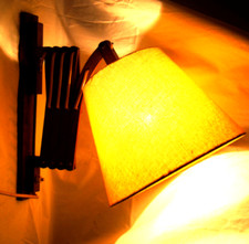 Lampada a forbice in teak