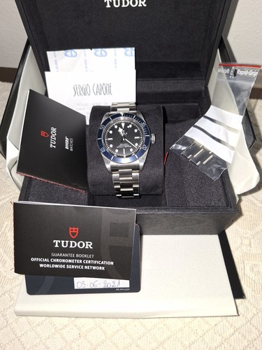 Tudor black bay 39mm cosc - tudor,