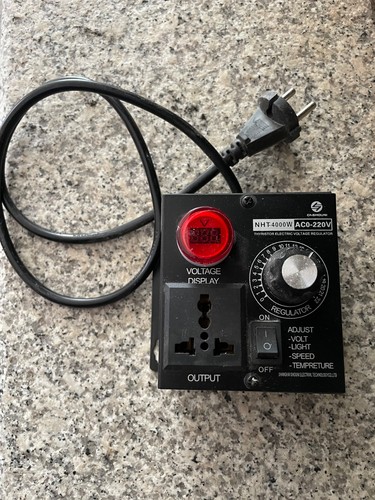 Regolatore tensione 220v - tensione,