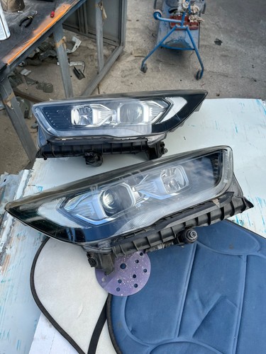 Coppia fari anteriori led ford - anteriori,