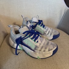 Adidas  Trae young unlimited