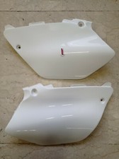 FIANCATINE LATERALI PORTANUMERO YAMAHA YZ 125 250 2002 2003 2004 2005