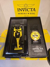 Replica auto da corsa Invicta