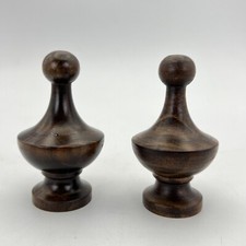 Coppia di Puntali artigianali in legno Scuro pomoli stile Antico Terminali A