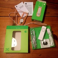 IPOD SHUFFLE 1st gen + Custodia Impermeabile stagna - Collector Items!!! 