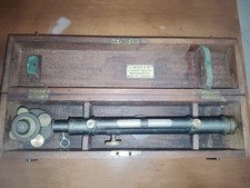 Teodolite antico Livella fine