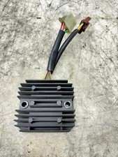 REGOLATORE DI TENSIONE