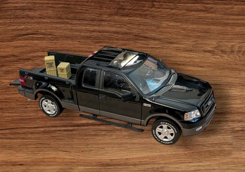 2004 ford f150 pickup - 1/18,