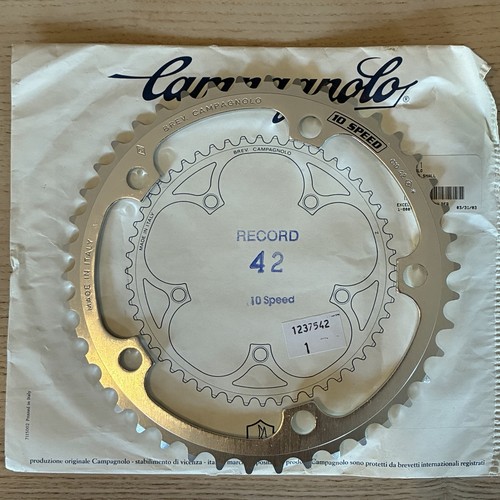 Nuovo vecchio stock - nuovo, catena