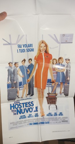Una hostess tra nuvole - tra,