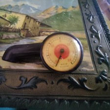 Misuratore Pressione Pneumatici Messo con custodia