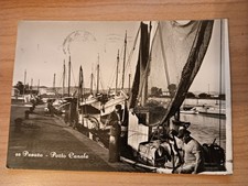 CARTOLINA ITALIA 1953 PESARO PORTO CANALE BARCHE E PESCATORI  ITALY POSTCARD